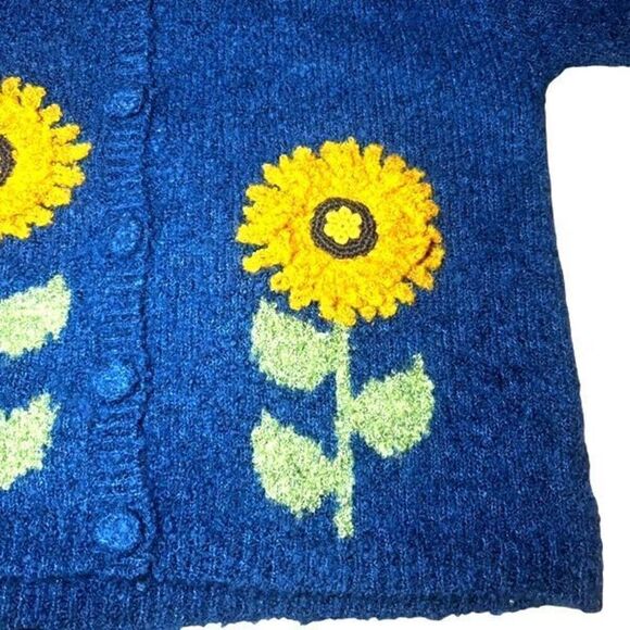 Belle Pointe Vintage Blue Cardigan Sweater with 3D Sunflower Embellishments - Picture 7 of 14